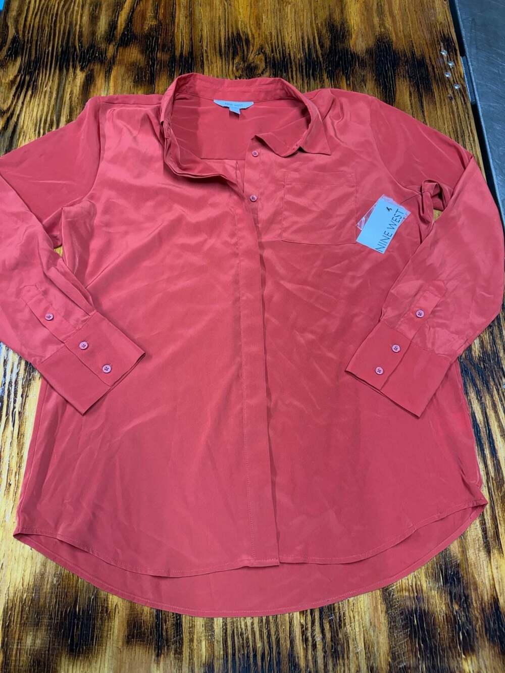 Nine West Long Sleeve Button Down Shirt Size L Dogwd Leaf
